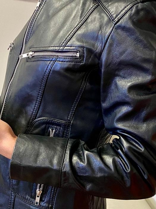 Geaca piele naturala 100%.