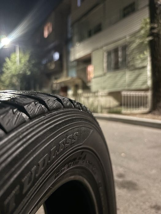 Шина R15 фирмы DUNLOP