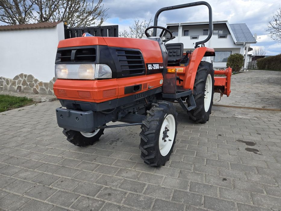 Tractor tractoras kubota 26 cai inversor freza