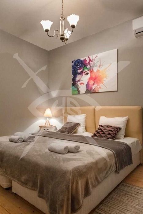 Продава се Къща в София, Център - 143 кв.м за 4546 €/кв.м - Снимка #2