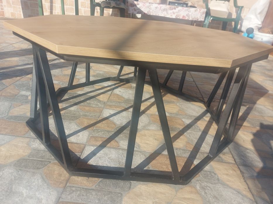 Холна маса метал с дърво