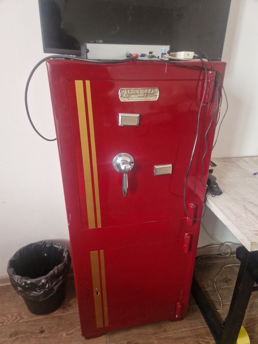 Продам турецкий сейф