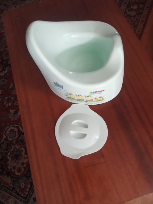 Продам Детский горшок