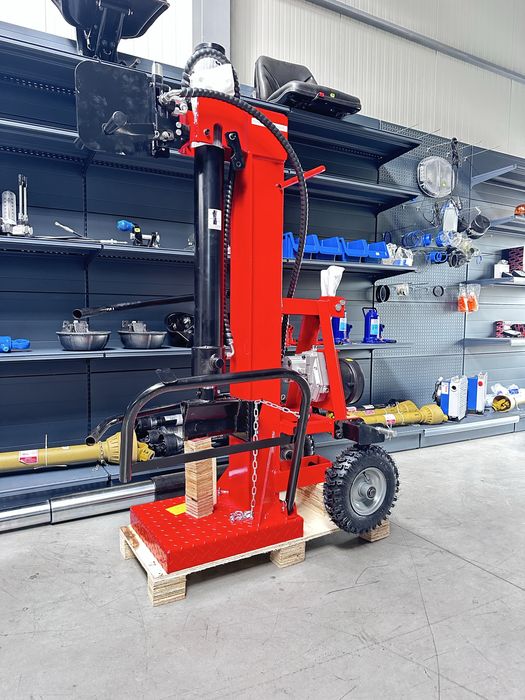 Despicator lemn 18 tone, spargator lemn tractor