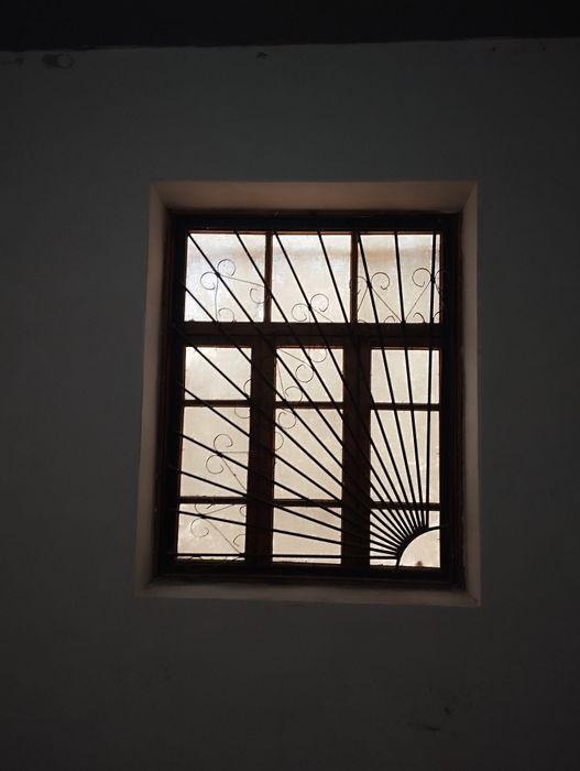 Yogoch deraza sotiladi