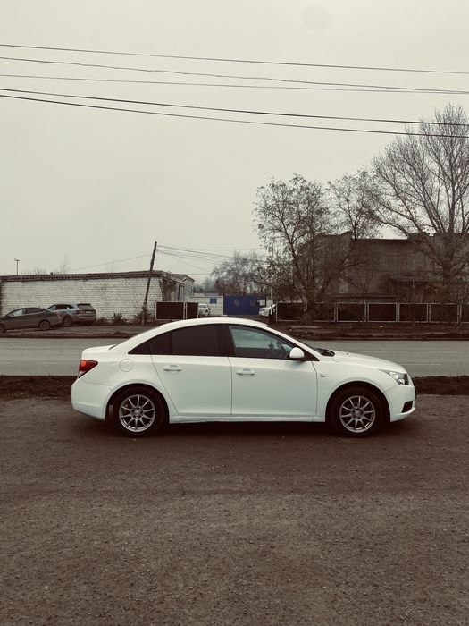 Продам хорошую машину