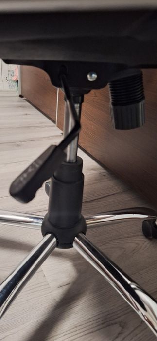 Офис стол изкуствена кожа