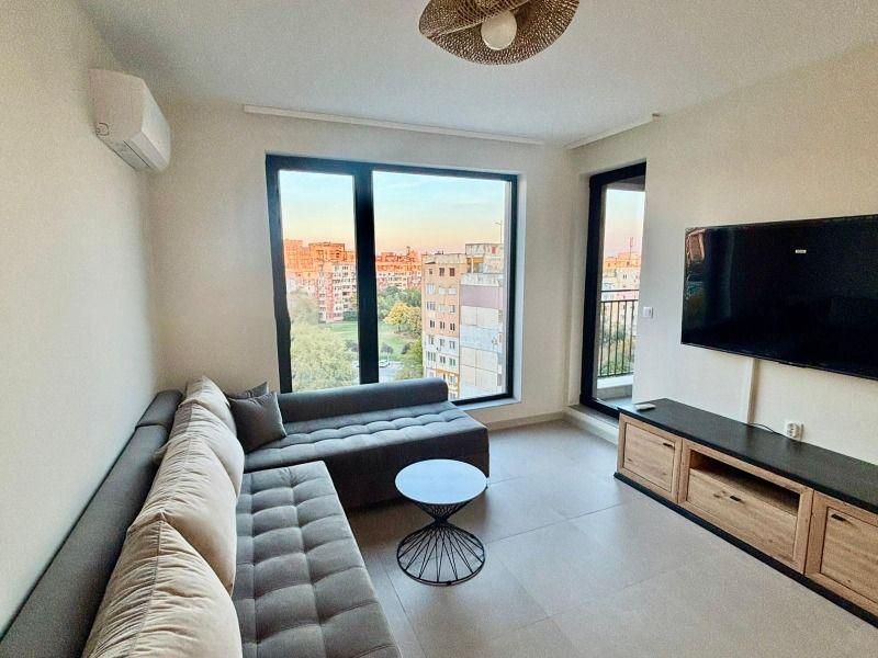 За първи наематели! Двустаен апартамент под наем в жк. Тракия