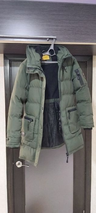 Продам куртку зимнюю.