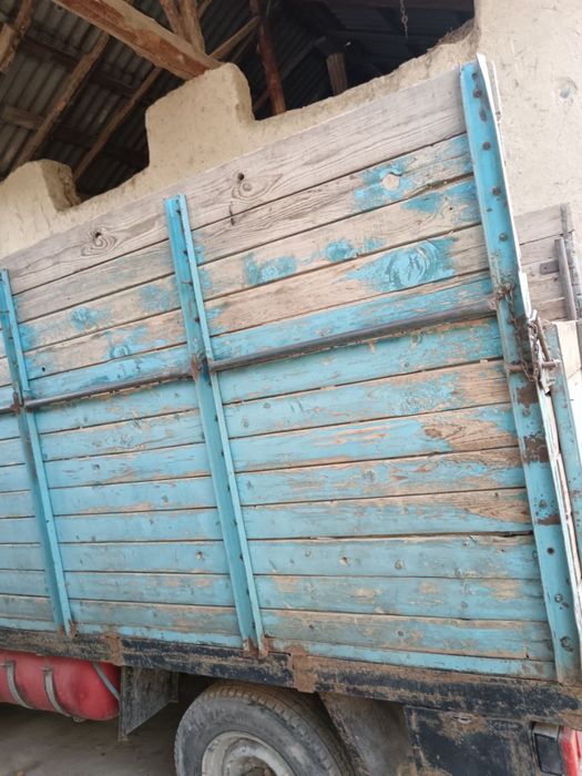 Uvazik sotiladi 1986 yili