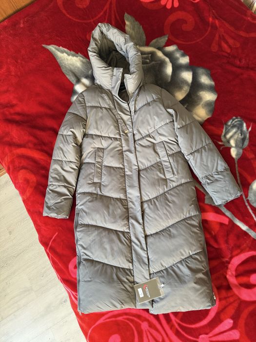 Продаю зимнюю куртку