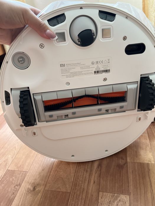 Продам робот пылесос