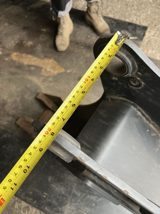 Cupa buldoexcavator komatsu graifer cu cap rotativ