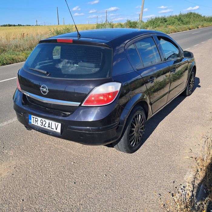 Opel Astra h Hatchback  1.6 benzina  +gpl