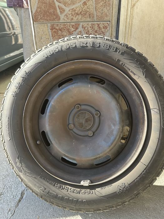 Зимни гуми с джанти Пежо/Рено 185/65/15