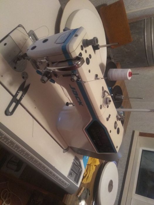 Швейная машинка жак автомат