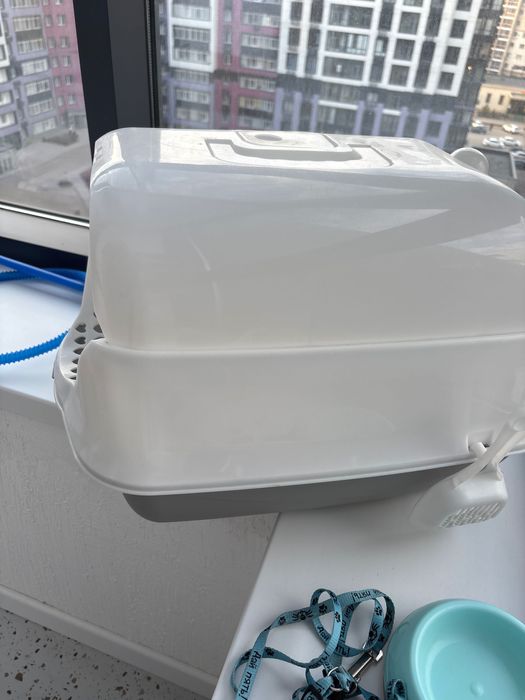 Лоток и аксессуары для кошки