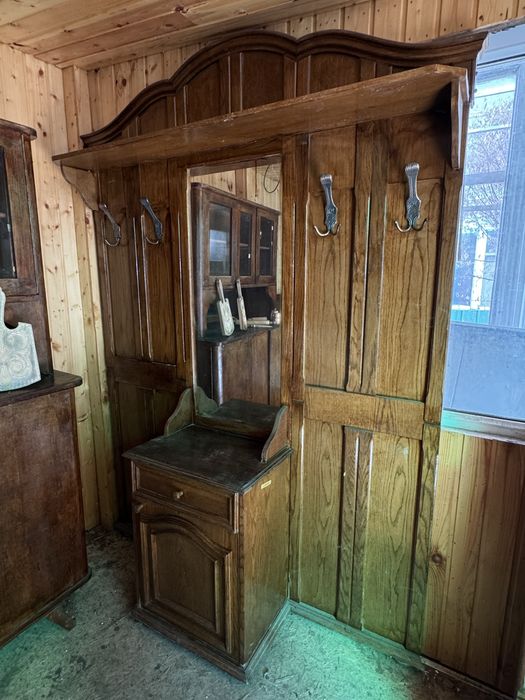 Продам прихожую антиквариат