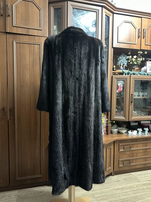 Продам норковую шубу