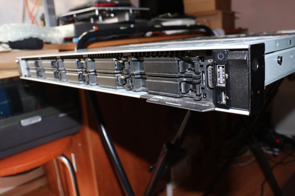 Server Dell PowerEdge R640 1U 10 Bays-8 NVME Gold Gen2 40 Cores 128Gb