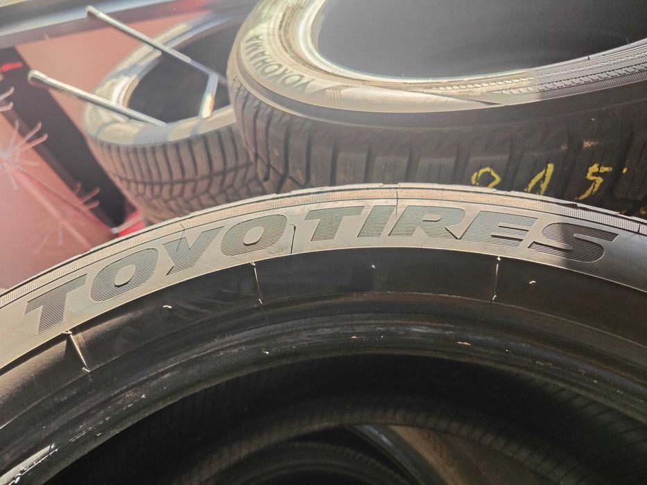 4бр.зимни гуми 215/55/18 Toyo