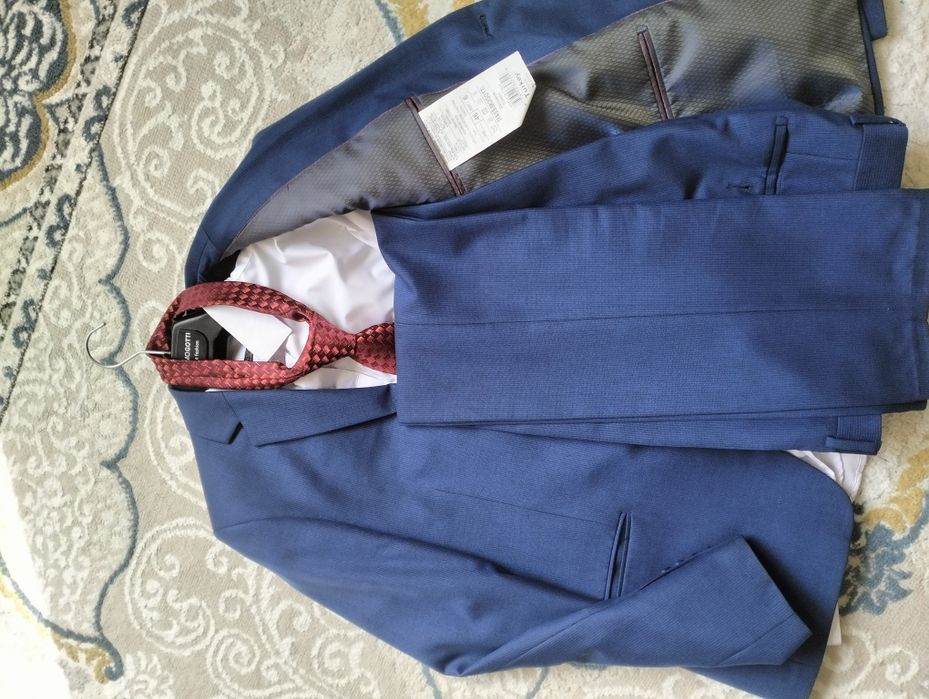 Мужской костюм. 46 размер