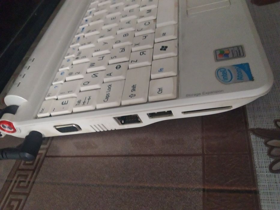Acer aspire one zg5