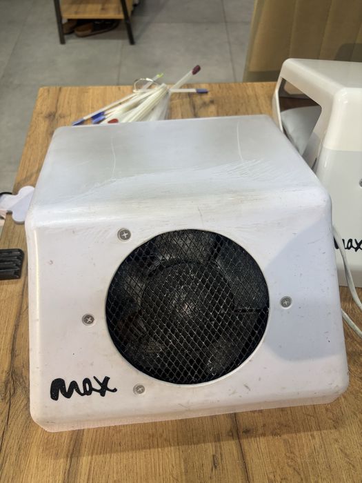 Продам маникюрный пылесос / вытяжку