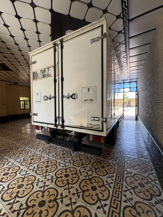 Isuzu radnoy 2013 yil