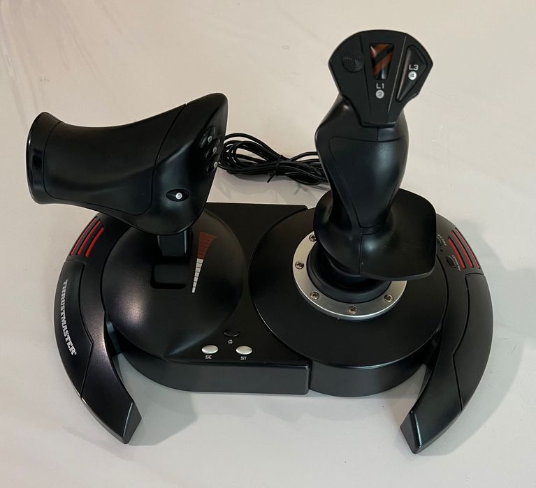 Logitech G Flight Rudder Pedals + Thrustmaster T.Flight HOTAS X