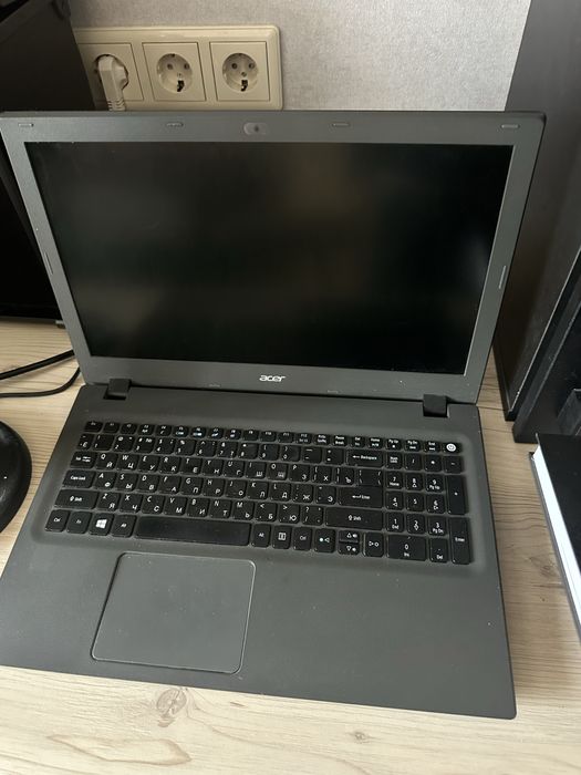 Acer Aspire E5-573 Ноутбук