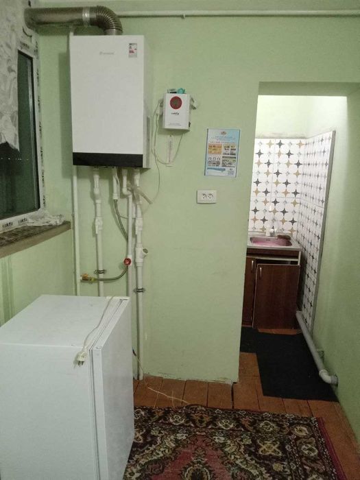 3 xonali kvartira sotiladi