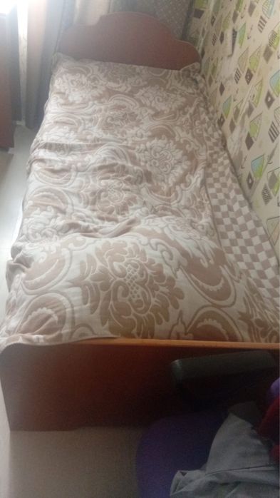 Срочно Продам 2 кровать с матрасом
