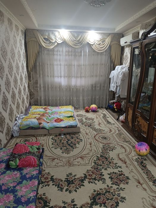 Дом сотилади Тош шахар Сергели туман 4 этажли дом 3 кават халати яхши