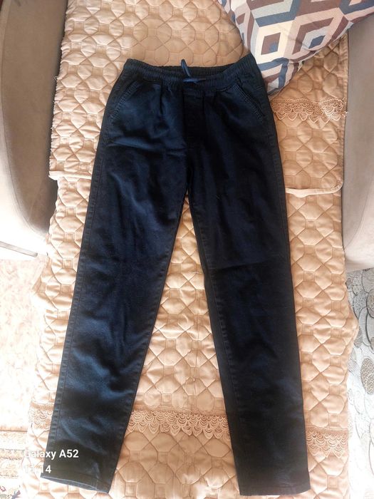 Продам школьные брюки