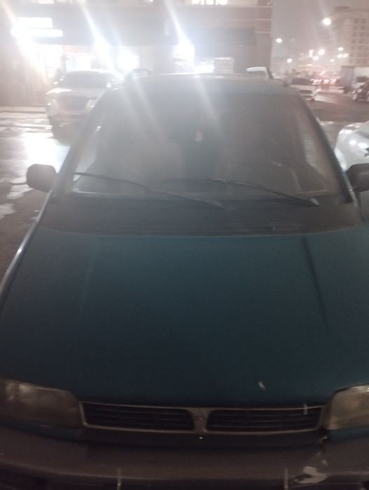 Митсубиси спейс вагон