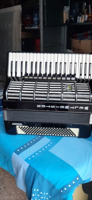 Vand acordeon weltmaister consona