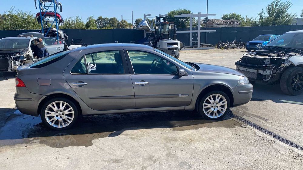 Dezmembram Renault Laguna 2 2006 berlina 1.9