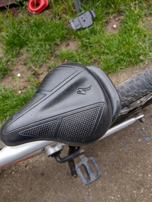 Specialized 16  с помощни гуми,НОВА ЦЕНА!!!