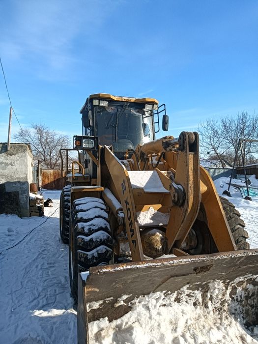 Фронтальный погрузчик