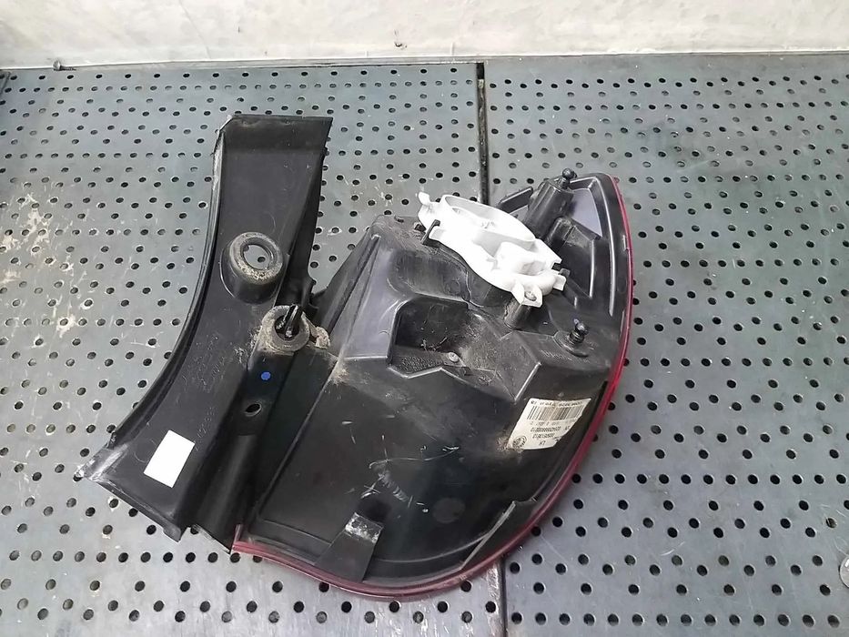 Stop tripla lampa stanga aripa led alfa romeo giulietta 940 0050513613 02042099900010