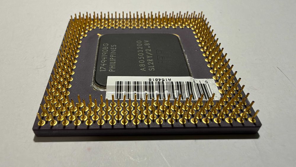 CPU Intel P1 Pentium MMX 200 MHz socket 7