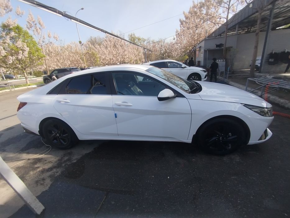 Hyundai Elantra 2021