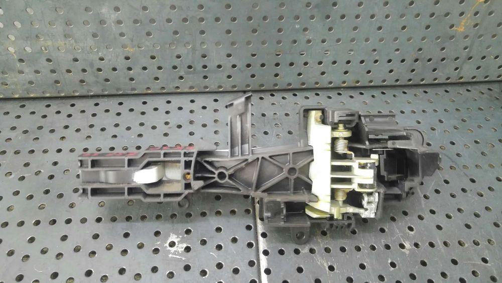 Maner usa dreapta spate bmw seria 1 e81 e87