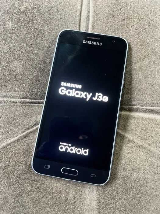 vand telefon samsung J3