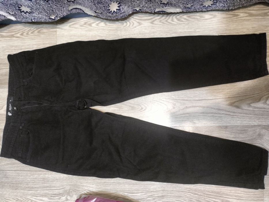 Продам брюки для школы