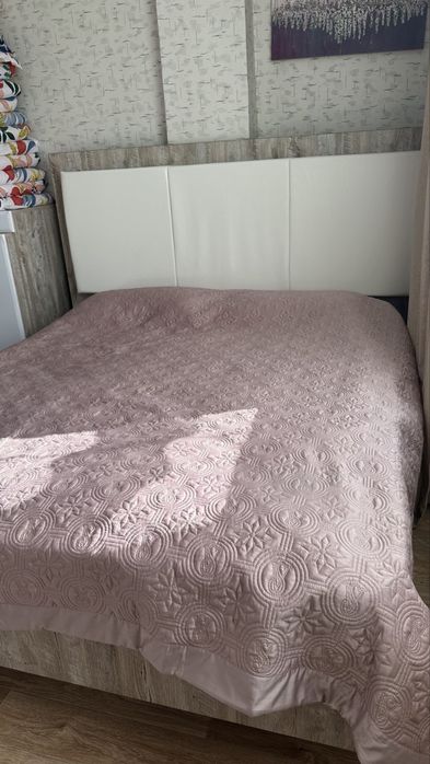 Кровать двухместный