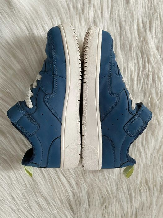 Incaltaminte H&M, cu dinozauri, pt baieti, marime 31