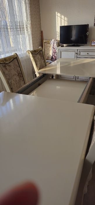 Продается стол 2.4 -3м