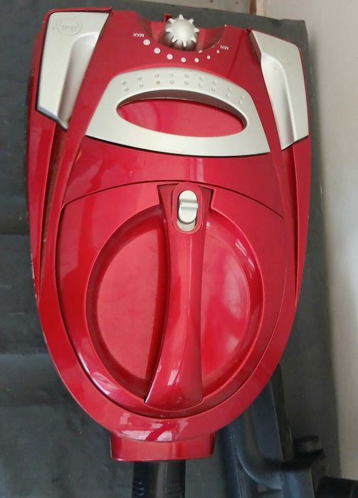 Прахосмукачка NEO 1600W